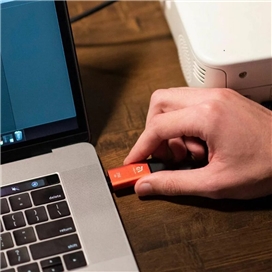 فلش مموری 128 گیگ برند آدام المنتس مدل Adam Elements iKlips C 128GB